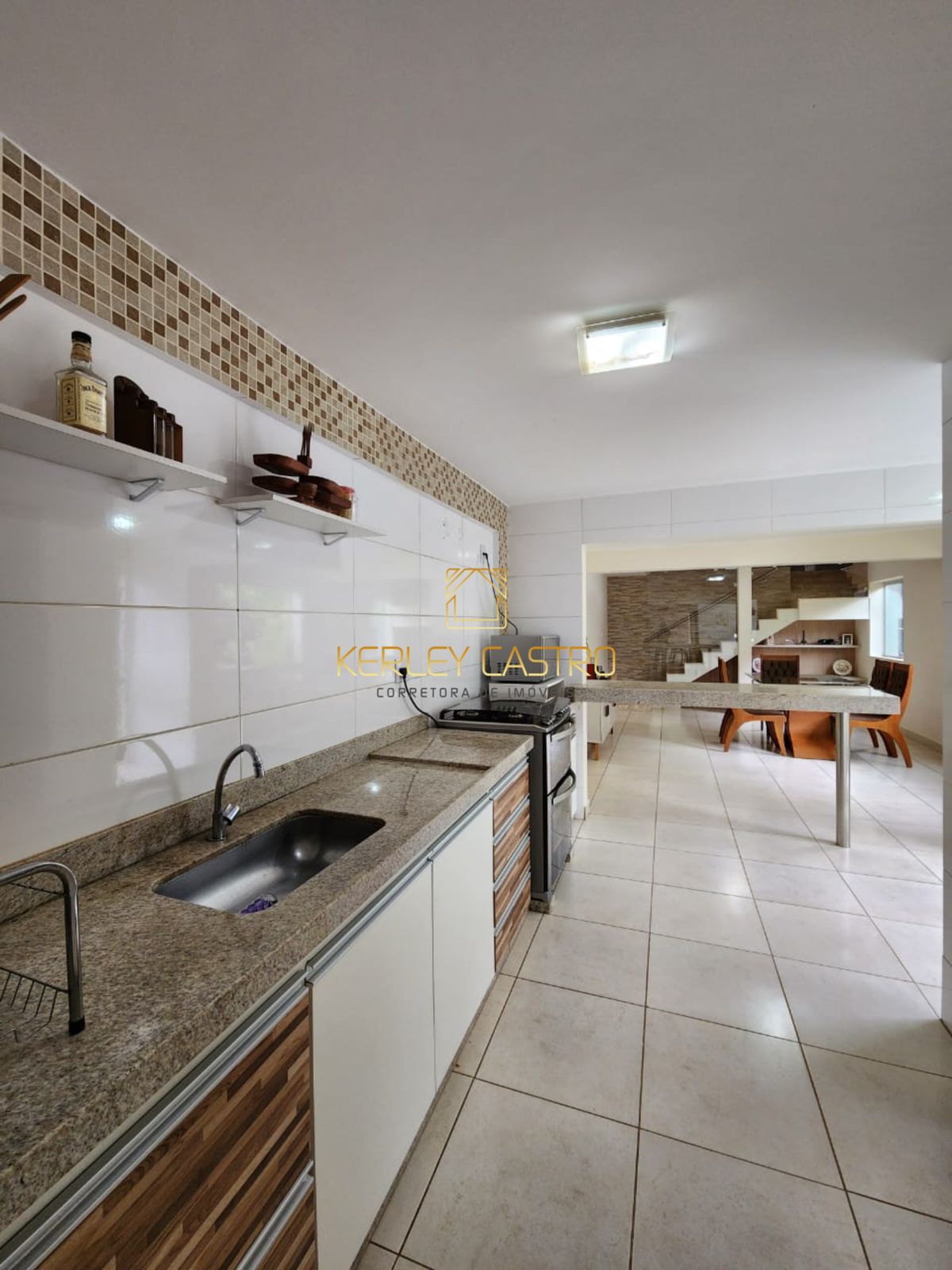 VENDO ÓTIMA CASA NO BAIRRO IPORANGA